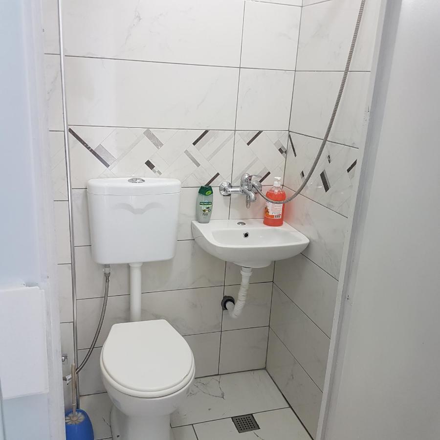 Klent Studio Apartment Pogradec Buitenkant foto