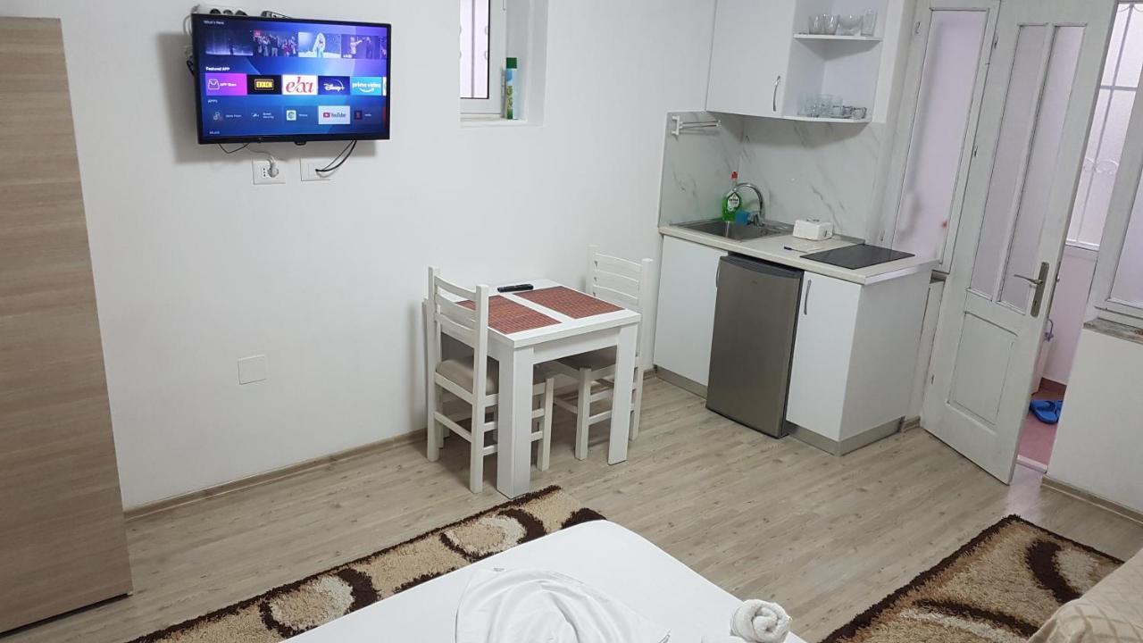 Klent Studio Apartment Pogradec Buitenkant foto