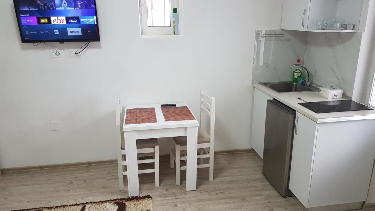 Klent Studio Apartment Pogradec Buitenkant foto