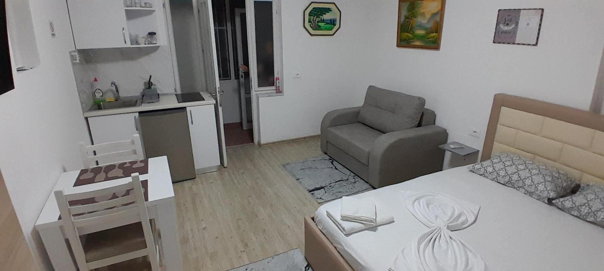 Klent Studio Apartment Pogradec Buitenkant foto